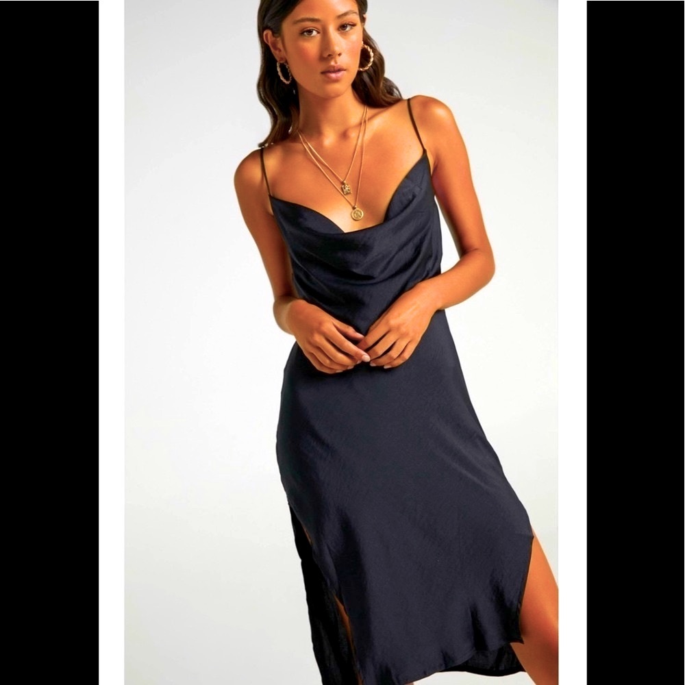 ❤️ NWT Showpo Black Satin Levelle Dress US Size 6